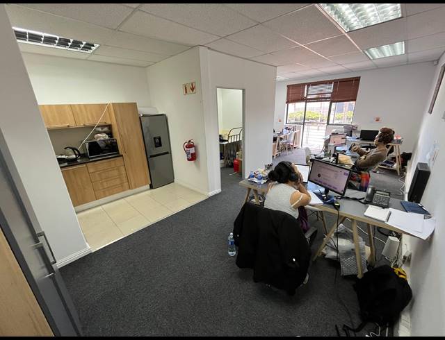 55M² OFFICE TO LET IN CENTURY CITY